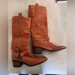 Donald Pliner western style couture cowboy leather boots with peace buckle